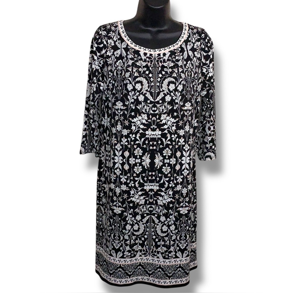 Medium Max Studio Black White Dress Floral Ornate Jacquard Design Stretch Sheath